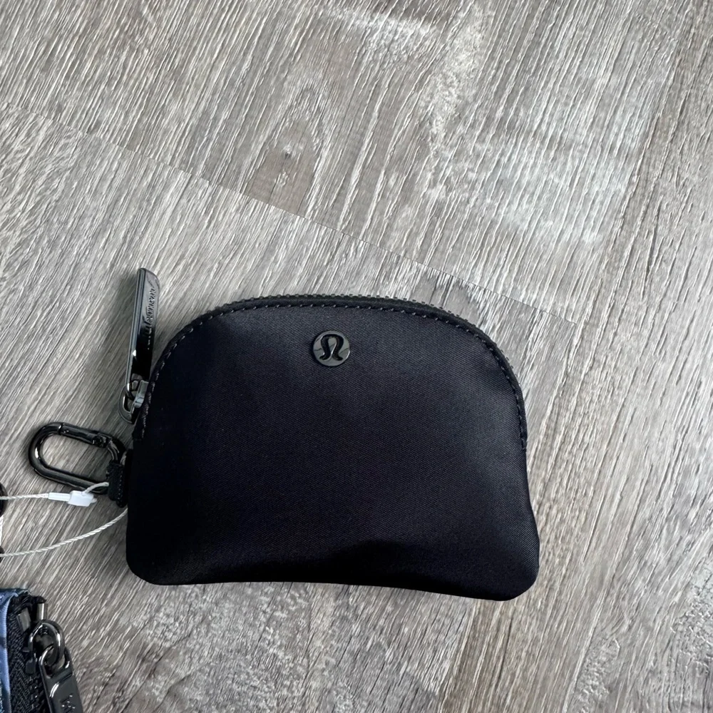 🍋💙LULULEMON Dual Pouch Wristlet Flower Meld Mini Multi/Gunmetal